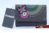 Krsn dmsk penenka Desigual - kliknte pro vt nhled